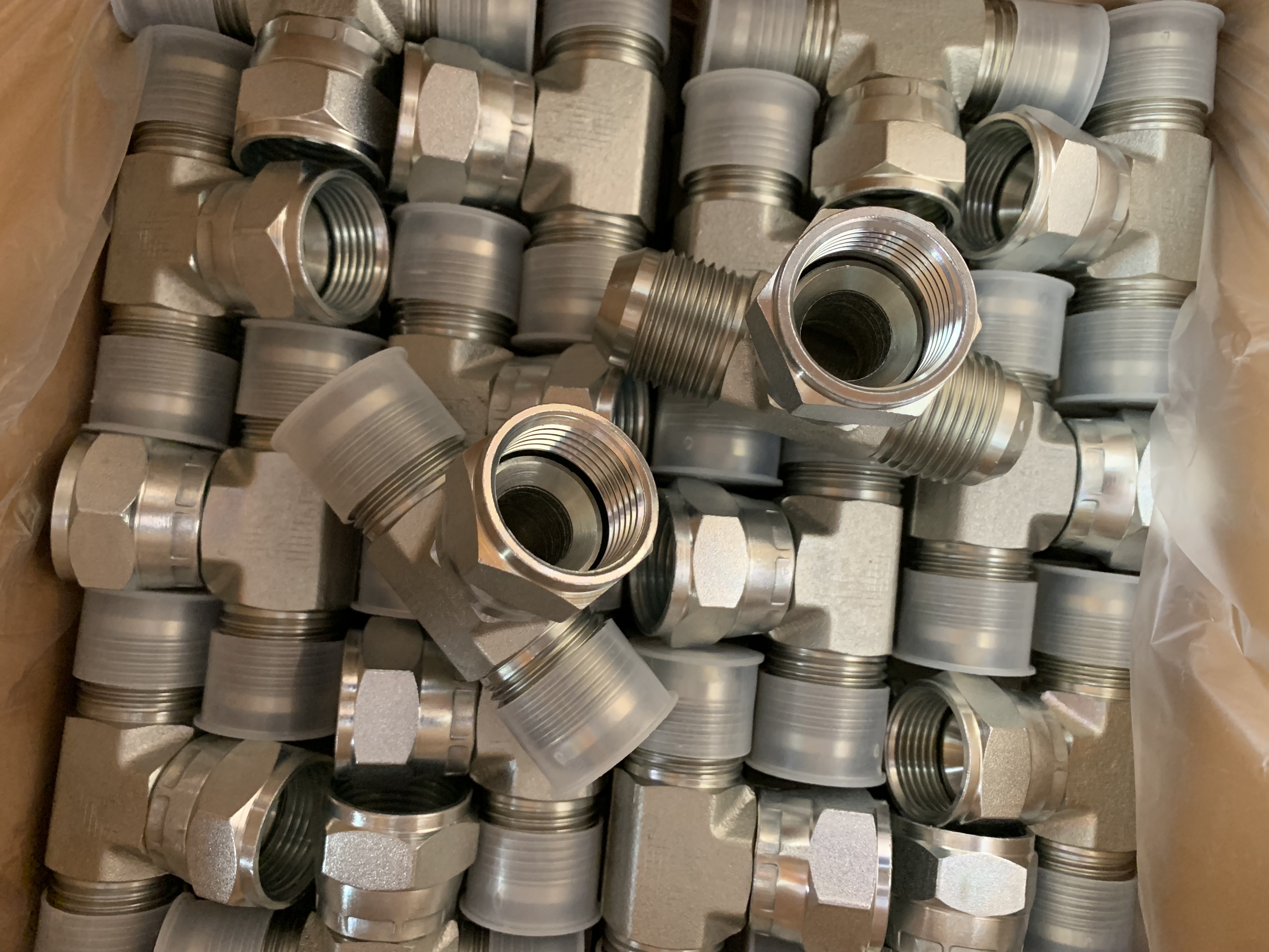 BJ JIC MALE 74° CONE/ JIC FEMALE BRANCH TEE aerospace hydraulic